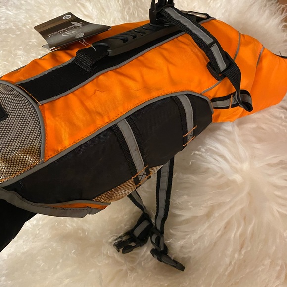 BNWT Silver Paw dog life jacket in small suitable for smaller dogs!! - Picture 5 of 9